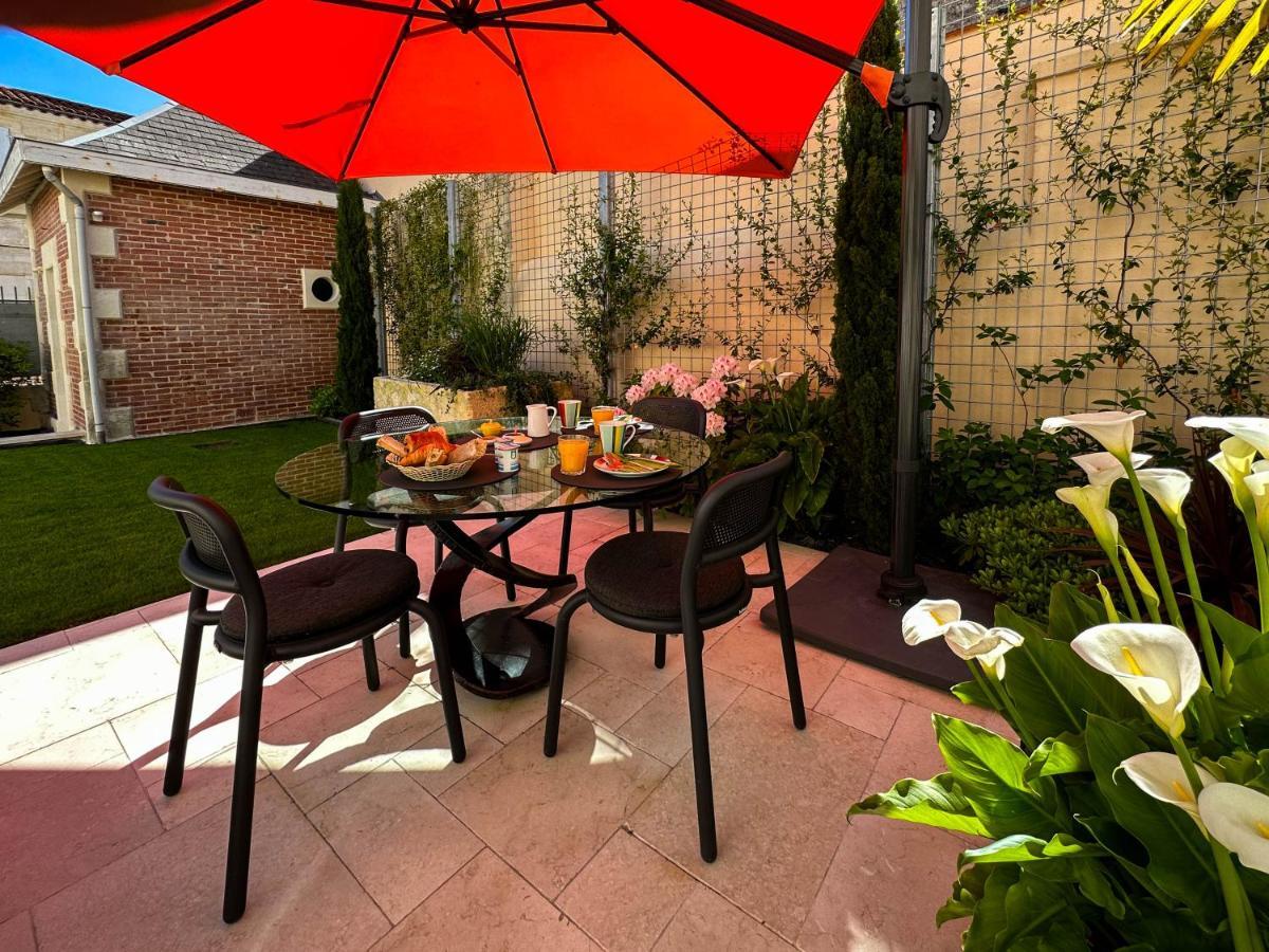 Nouvelle Vague Hotel Фура Екстериор снимка