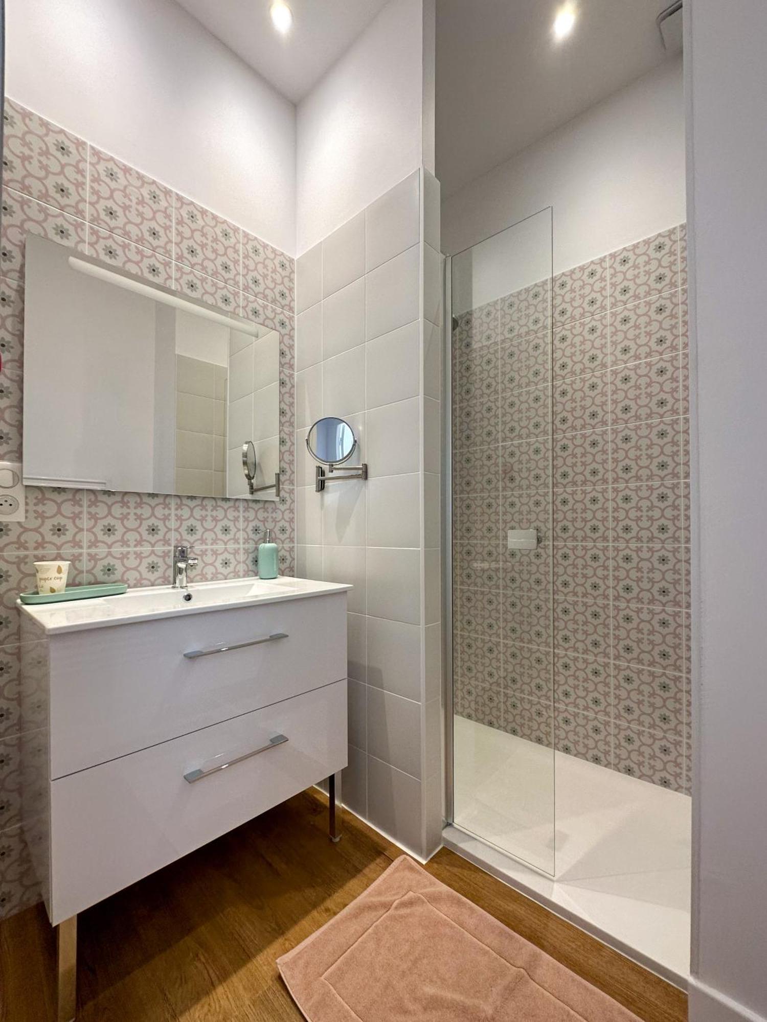 Nouvelle Vague Hotel Фура Стая снимка