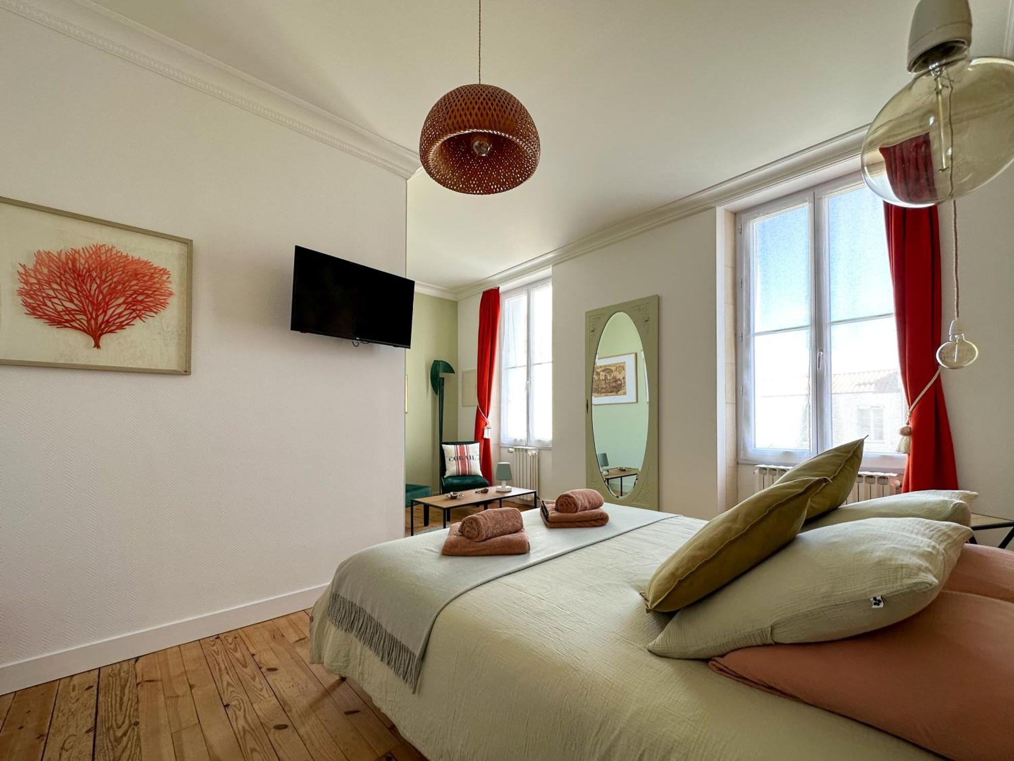 Nouvelle Vague Hotel Фура Стая снимка