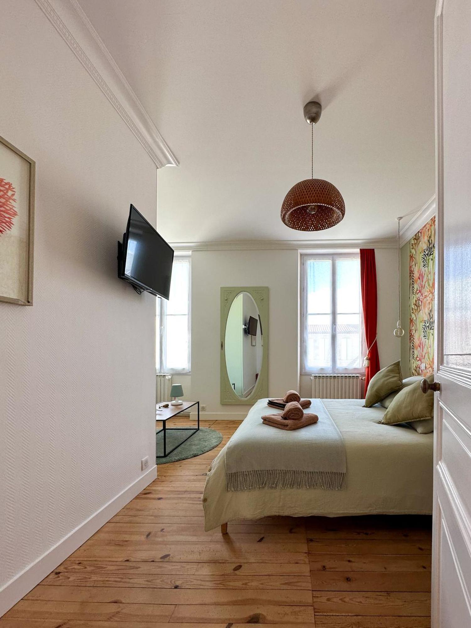 Nouvelle Vague Hotel Фура Стая снимка