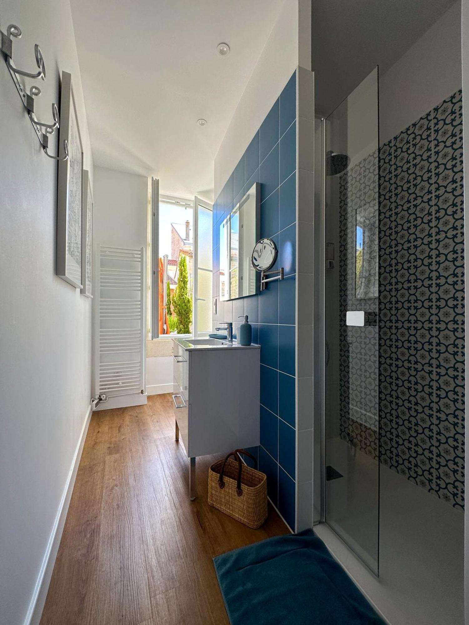 Nouvelle Vague Hotel Фура Стая снимка